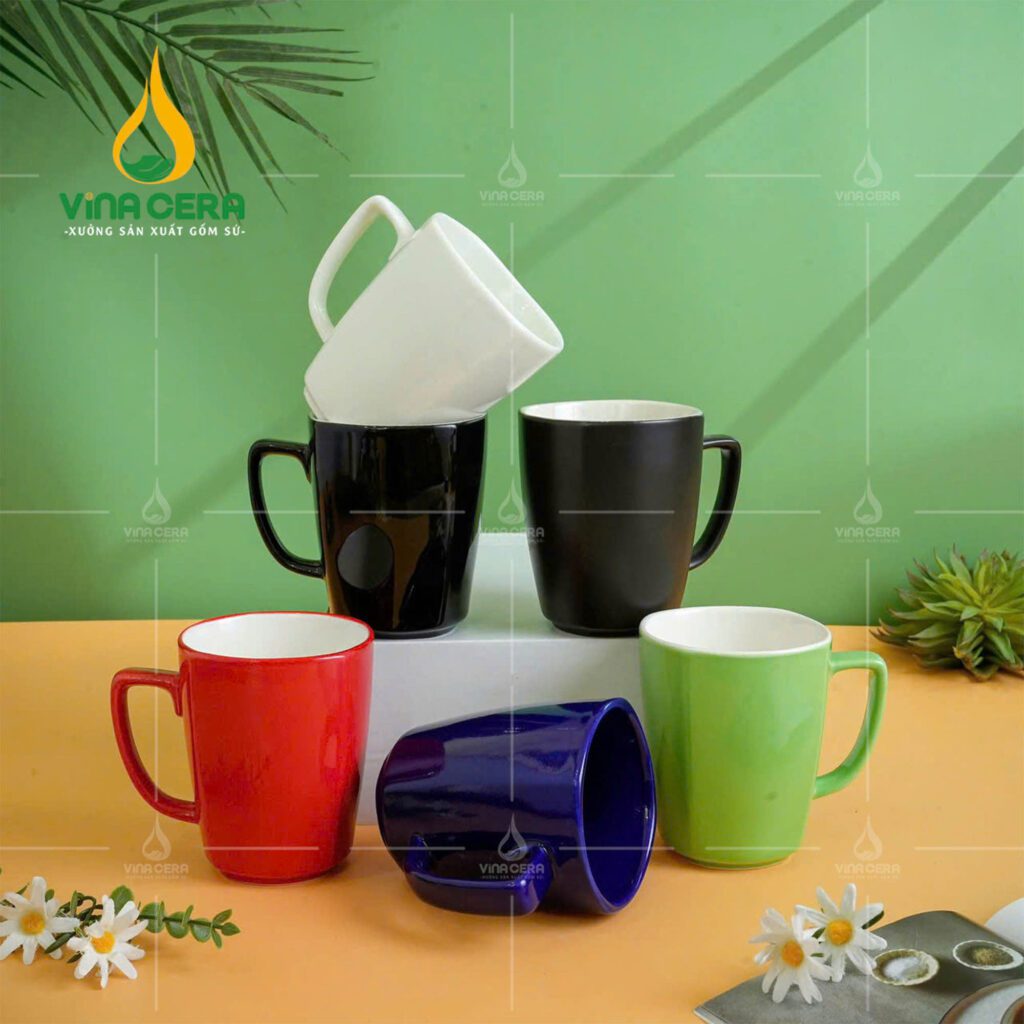 Cốc Sứ In Logo Giá Tận Xưởng Bát Tràng – Thiết Kế Miễn Phí, Giao Hàng Toàn Quốc Ly Sứ Quai Vuông Màu 380 ml