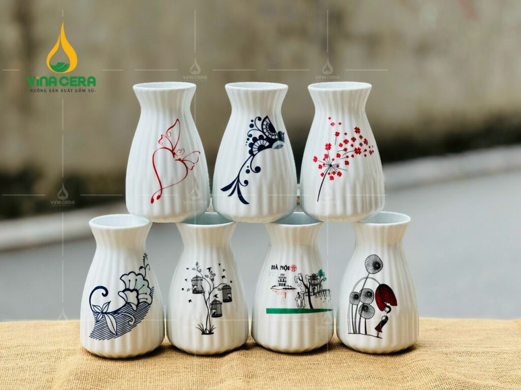 Mẫu Bình Hoa Mini Sứ Trắng Vẽ Họa Tiết - SVN BH 27032402 Mẫu Bình Hoa Mini Sứ Trắng Vẽ Họa Tiết