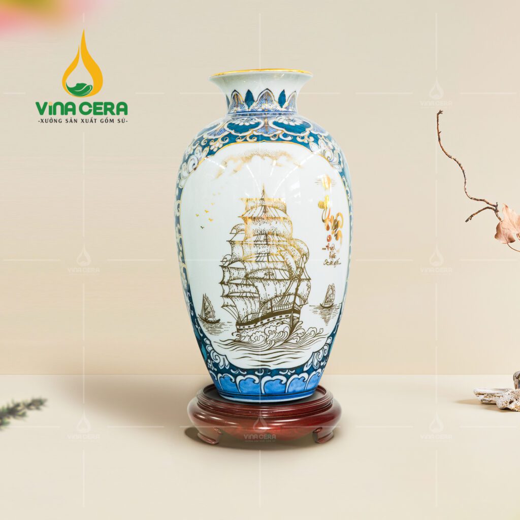 Bình hoa thuận buồm xuôi gió vẽ vàng