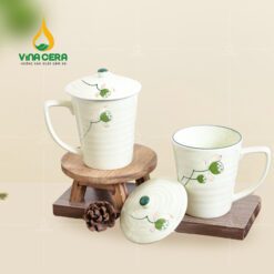 Ly Sứ Có Nắp Men Kem Vẽ Tay Đài Sen