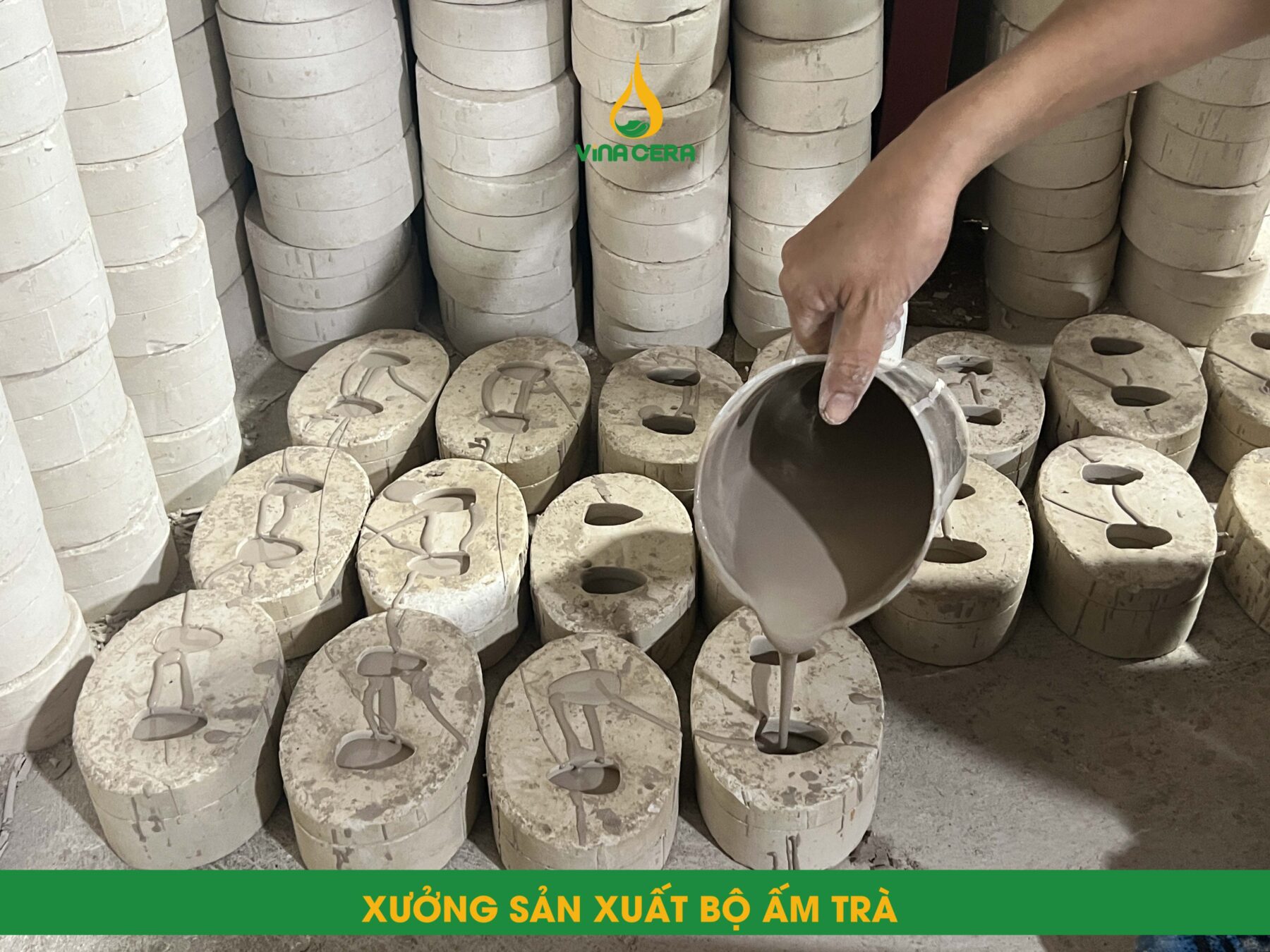 Xưởng Sản Xuất Bình Hút Tài Lộc Bát Tràng Theo Yêu Cầu - Giá Tốt Xưởng sản xuất Bình hút tài lộc Bát Tràng