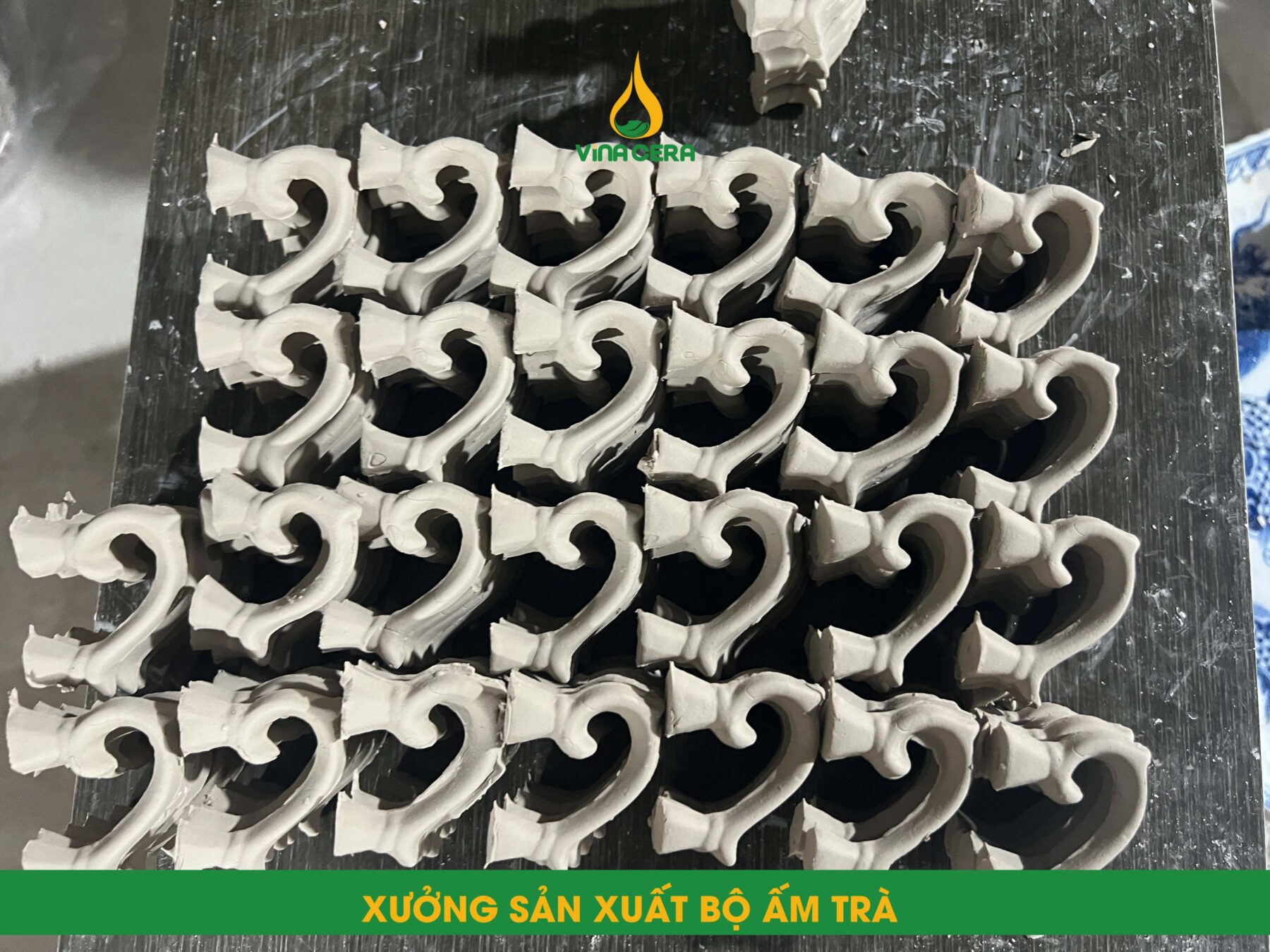 xưởng sản xuất ấm trà bát tràng