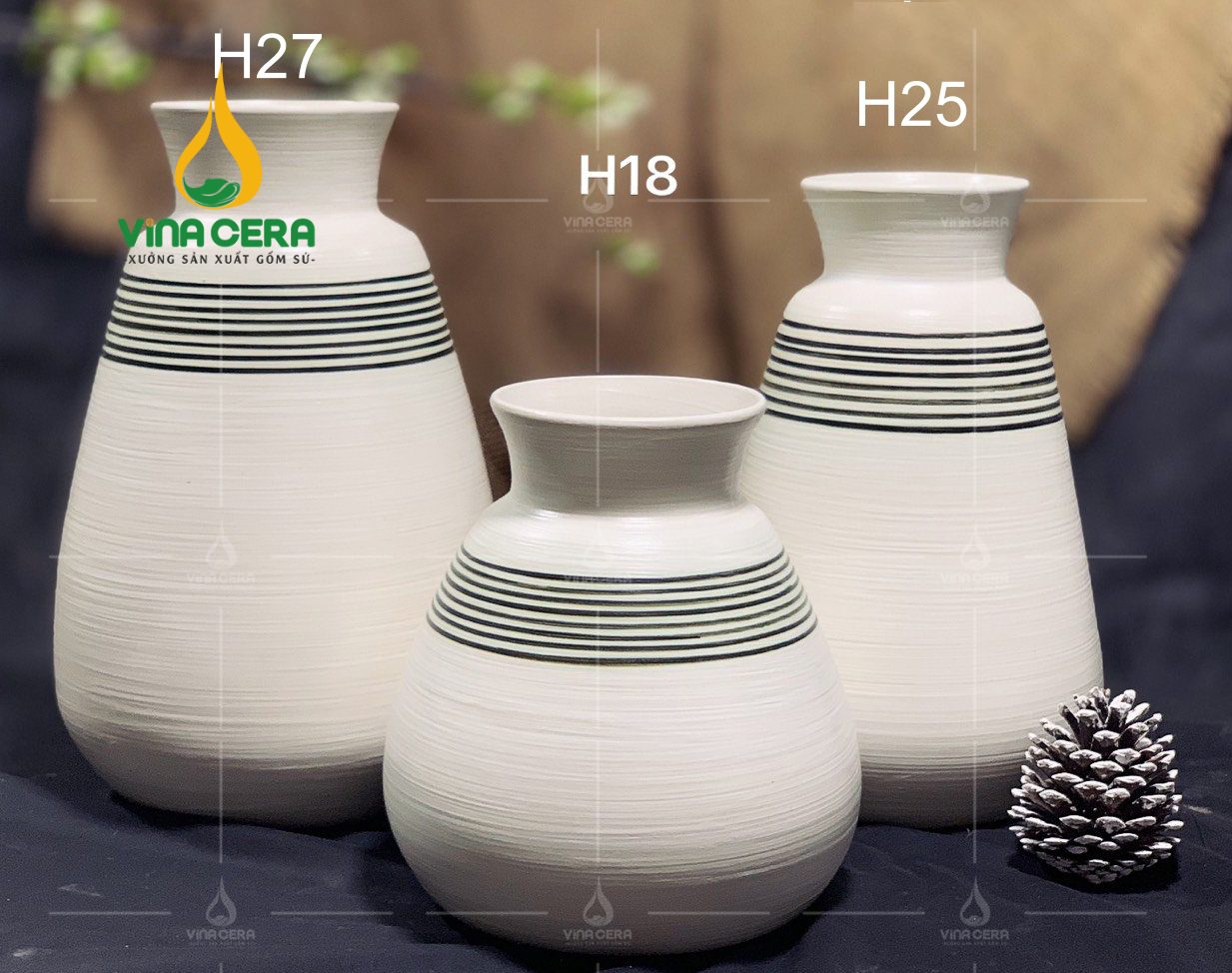 Bình Hoa Gốm Họa Tiết Sọc Đen