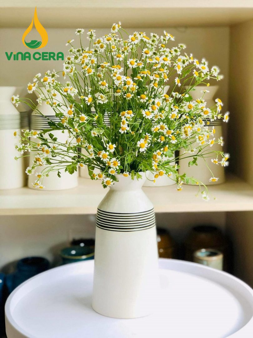 Bình Hoa Gốm Họa Tiết Sọc Đen