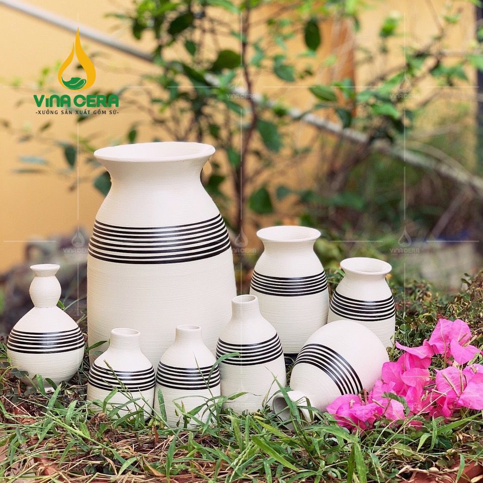 Bình Hoa Gốm Họa Tiết Sọc Đen