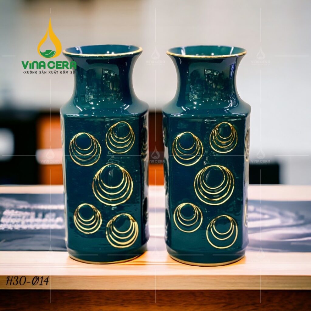 Bình hoa sứ men xanh vẽ vàng