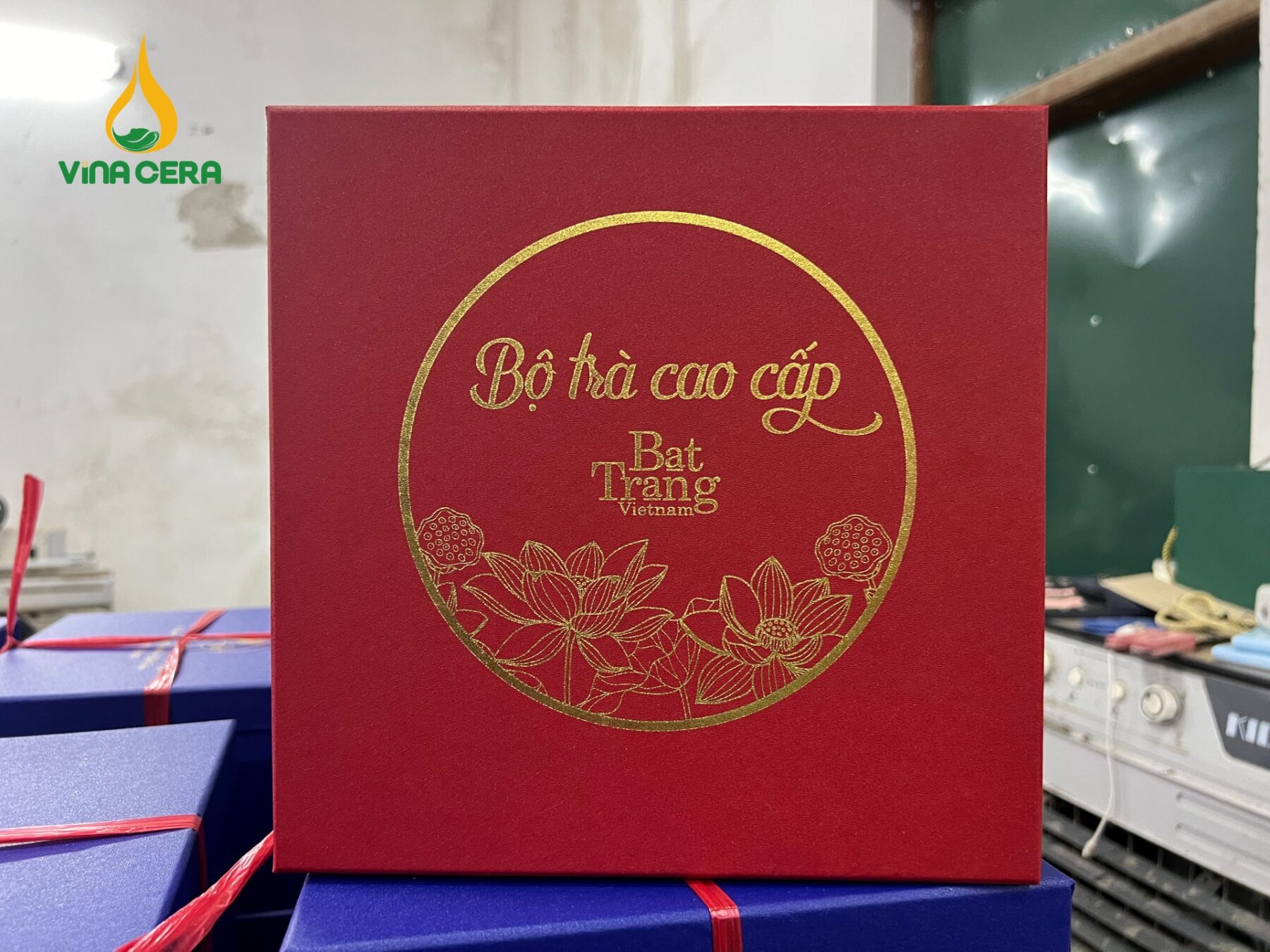 Bộ Trà Mẫu Đơn Viền Vàng Thuận Buồm Xuôi Gió - SVN BAT 0170324 mau hop vinacera 1