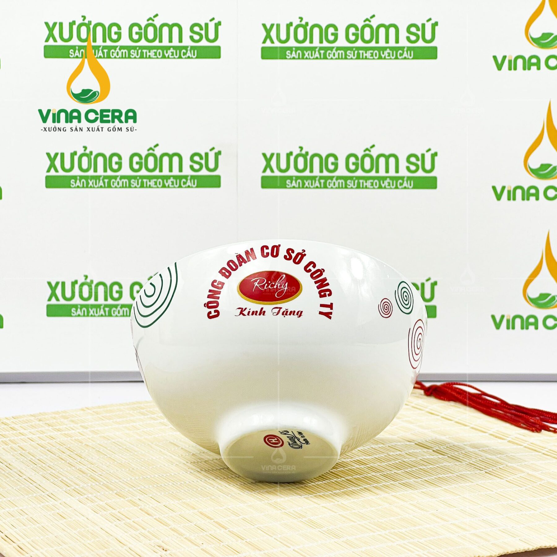 Chén Cơm Sứ Trắng Hoa Xoắn Ốc In Logo - SVN BC 13052404 Chén cơm sứ trắng hoa xoắn ốc in logo