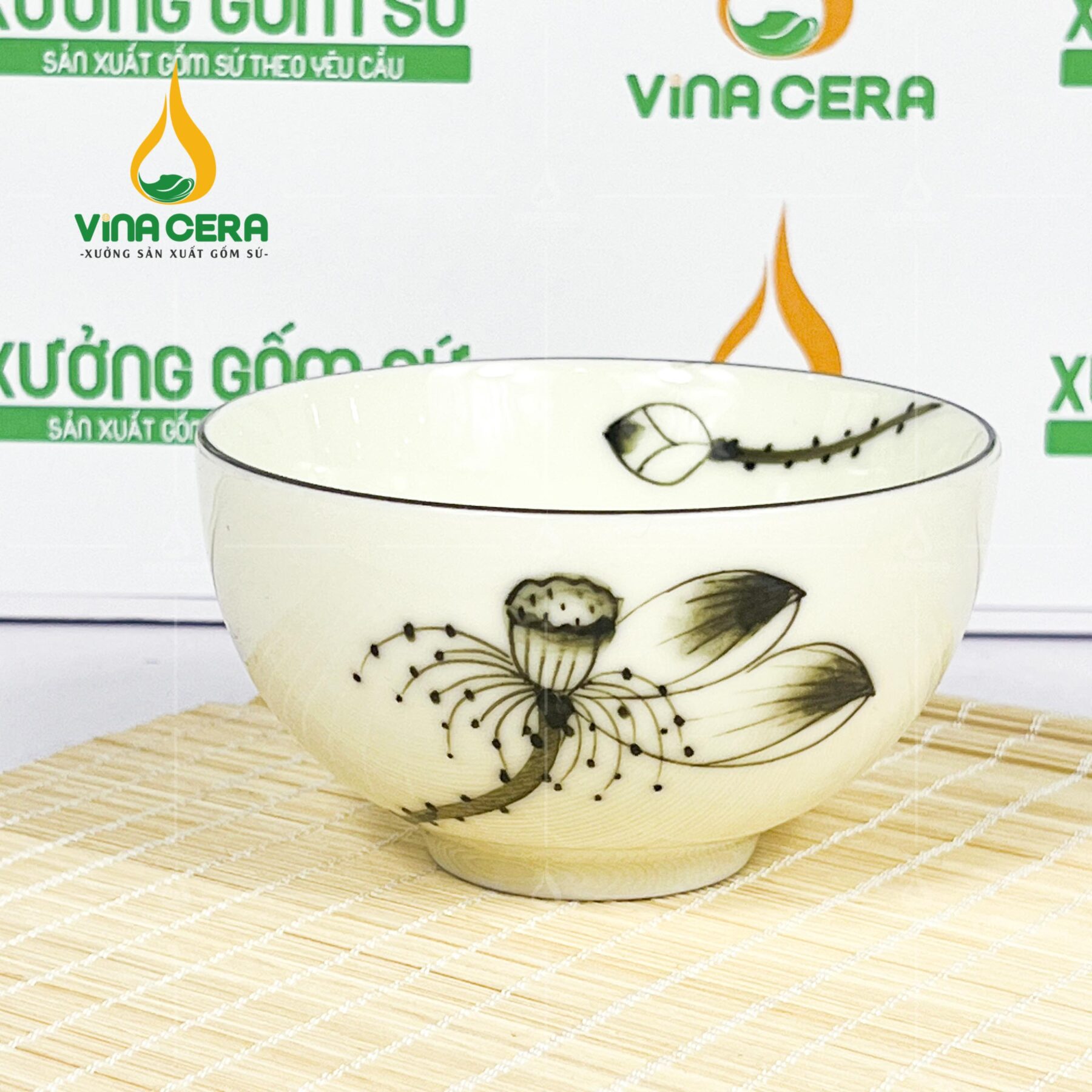 Trang chủ Chén cơm sứ men kem vẽ hoa sen đen