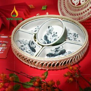 99+ Mẫu Khay Mứt Sứ làm quà tặng Tết đẹp ( Nhận Catalogue ) Khay Mứt Tết Sứ Trắng 5 Cánh Vẽ Hoa Đào