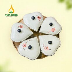 Khay mứt Tết sứ trắng hình trái tim vẽ đào