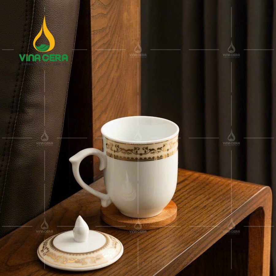 Ly Sứ Trắng In Logo Chóp Lửa Kẻ Vàng