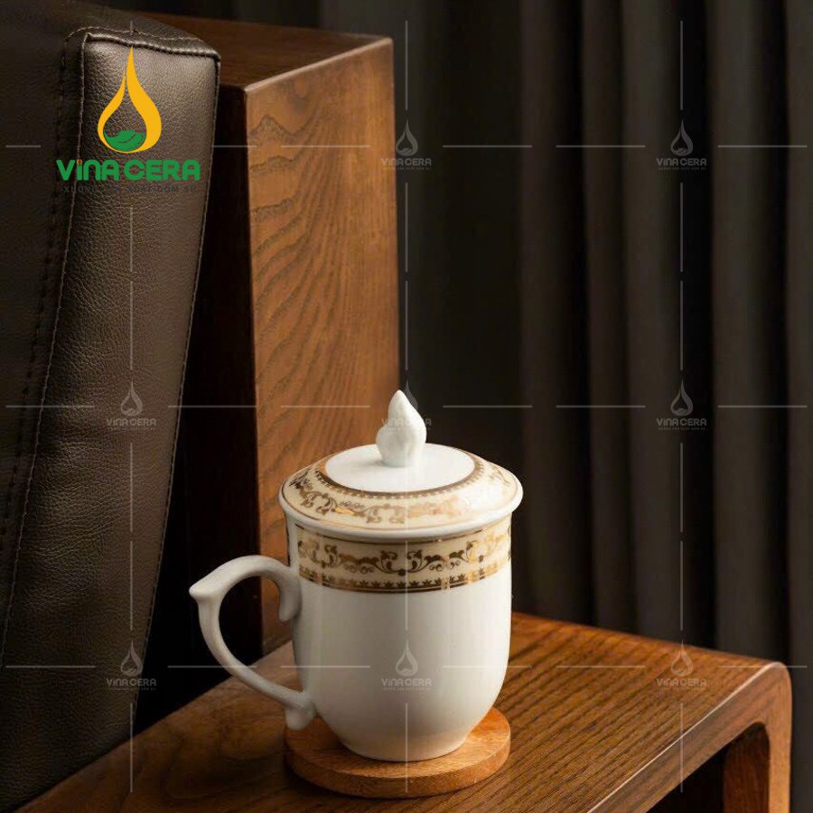 Ly Sứ Trắng In Logo Chóp Lửa Kẻ Vàng