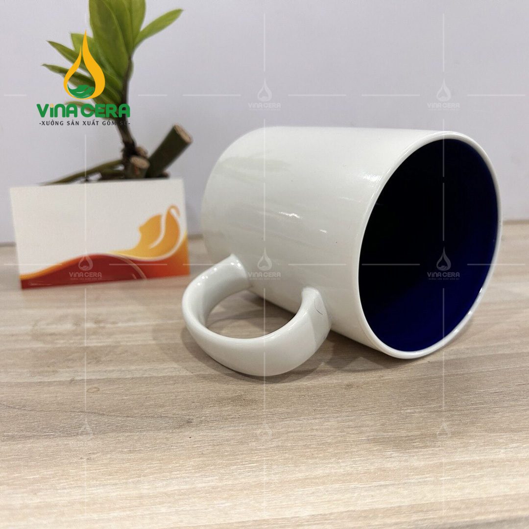 Ly Sứ Quai C Bát Tràng Trắng Lòng Màu