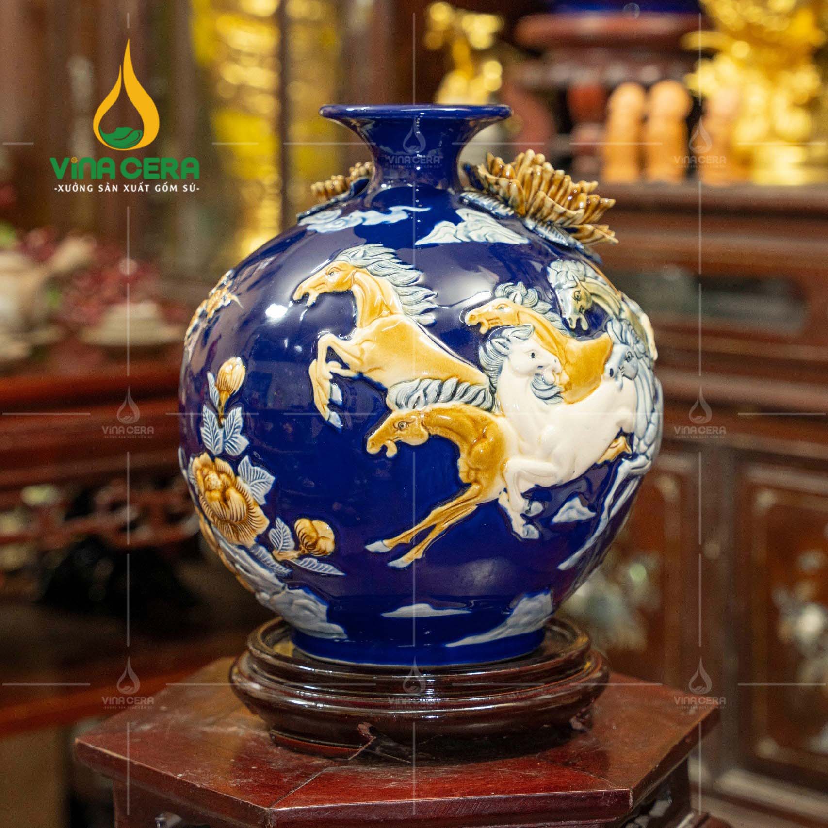 Xưởng Sản Xuất Bình Hút Tài Lộc Bát Tràng Theo Yêu Cầu - Giá Tốt Bình hút lộc đắp nổi Mã đáo thành công