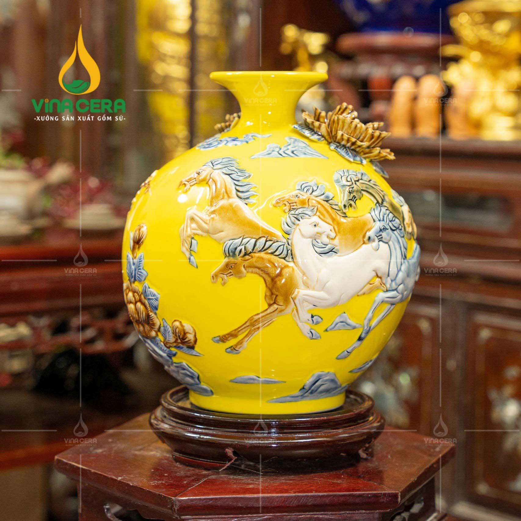 Xưởng Sản Xuất Bình Hút Tài Lộc Bát Tràng Theo Yêu Cầu - Giá Tốt Bình hút lộc đắp nổi Mã đáo thành công