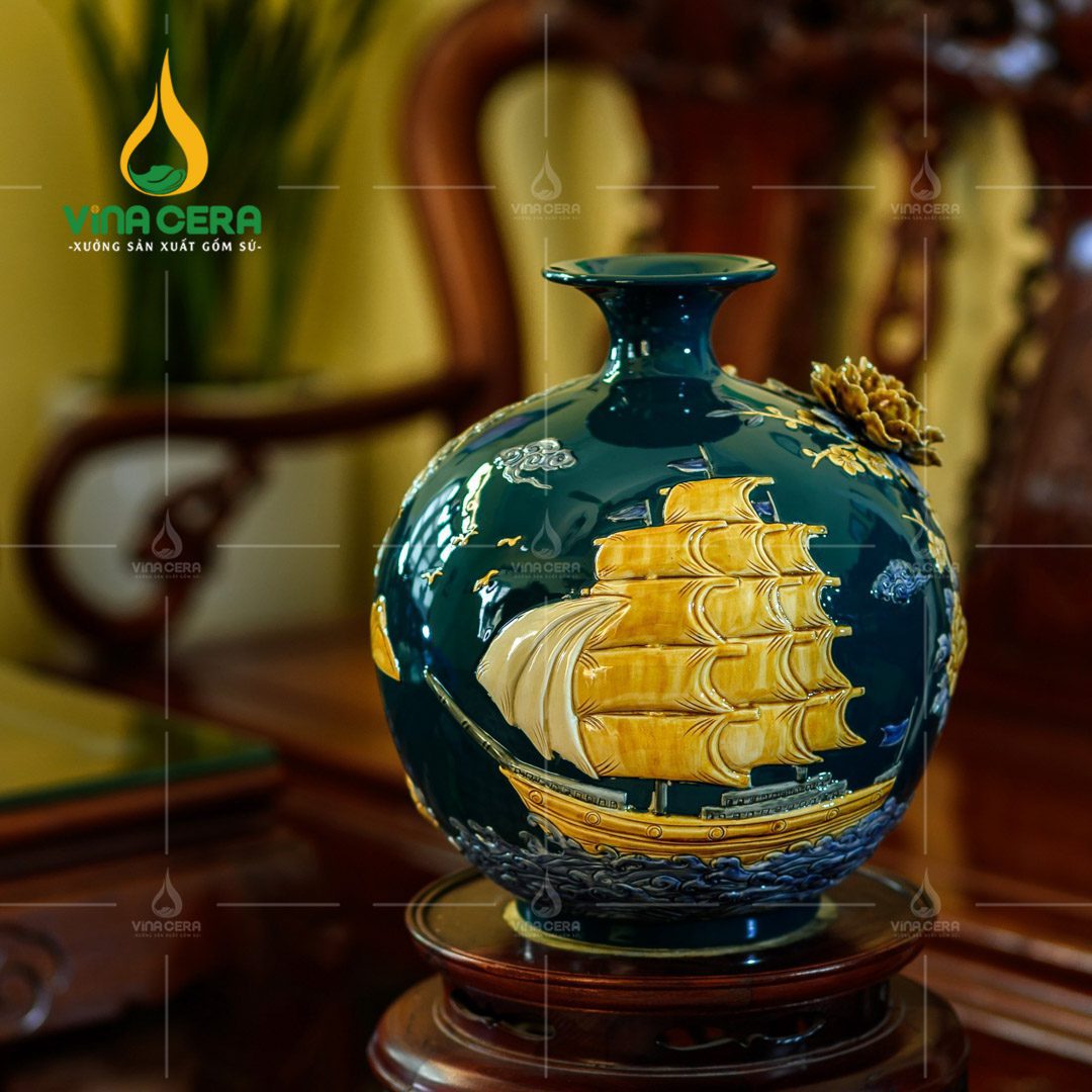 Xưởng Sản Xuất Bình Hút Tài Lộc Bát Tràng Theo Yêu Cầu - Giá Tốt Bình hút lộc đắp nổi Thuận Buồm Xuôi Gió