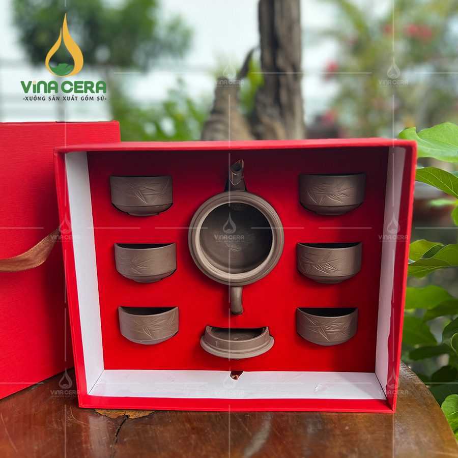 Bo am tra in logo qua tang 17