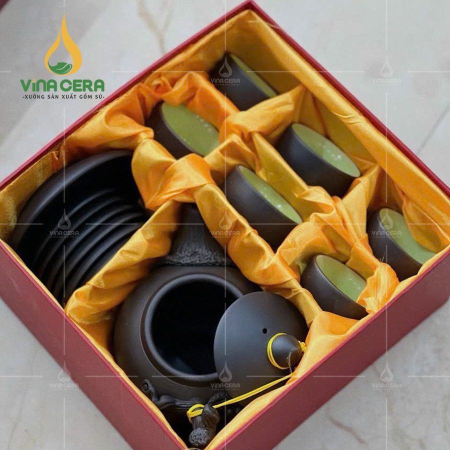 Tại sao nên chọn bộ ấm chén trà Bát Tràng làm quà tặng sự kiện, đại hội Đảng, công Đoàn? Bộ ấm trà in logo quà tặng