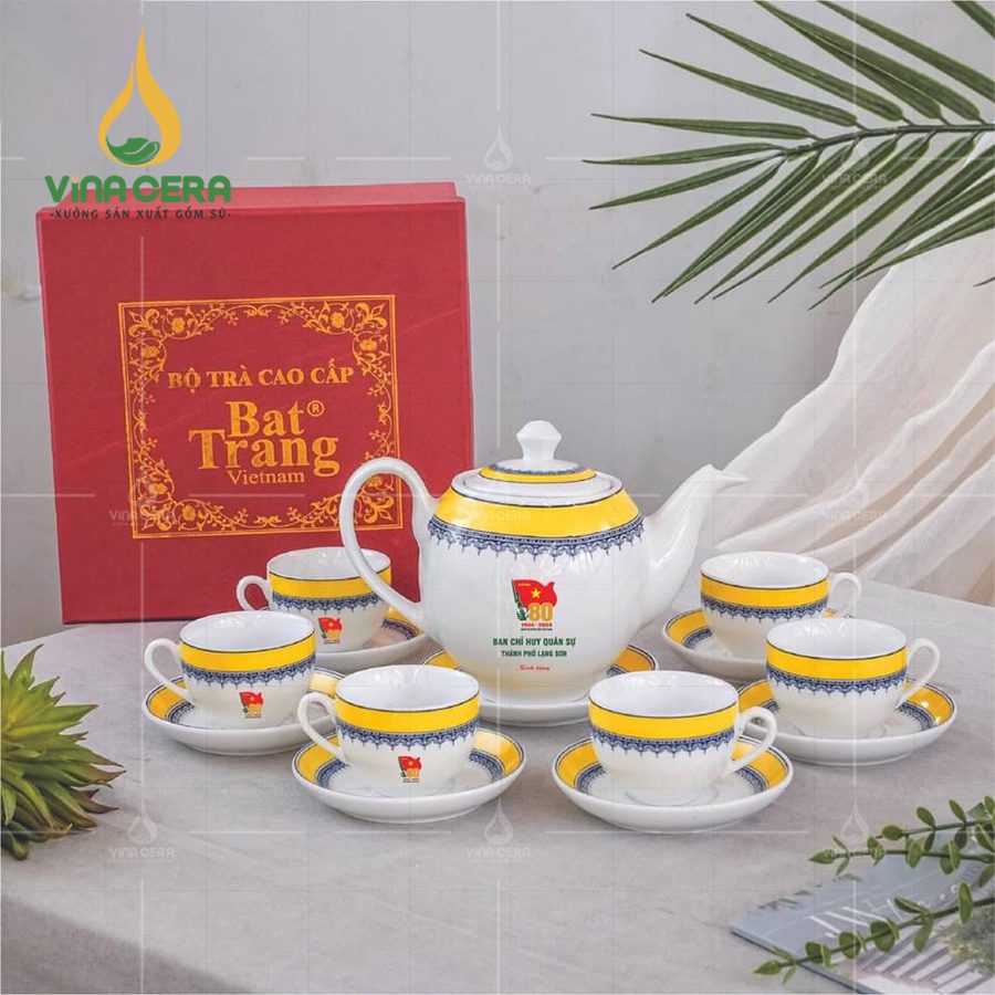 Tại sao nên chọn bộ ấm chén trà Bát Tràng làm quà tặng sự kiện, đại hội Đảng, công Đoàn? Bộ Ấm Chén Trà In Logo Kỷ niệm ngày thành lập Quân Đội Nhân Dân