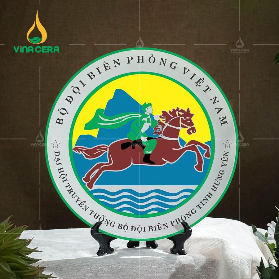 Đĩa biểu trưng Bát Tràng in logo quà Kỷ Niệm ĐBT 0291024 Đĩa biểu trưng Bát Tràng in logo quà Kỷ Niệm ĐBT 0291024