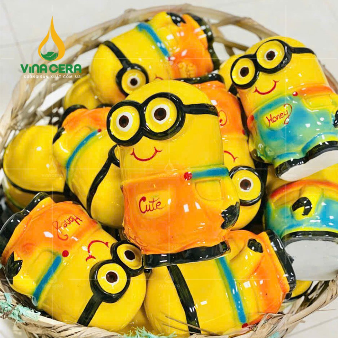 Ống heo gốm sứ Bát Tràng Hình Minion Cực Đẹp HD 039724 (9) Ống heo gốm sứ Bát Tràng Hình Minion Cực Đẹp HD 039724
