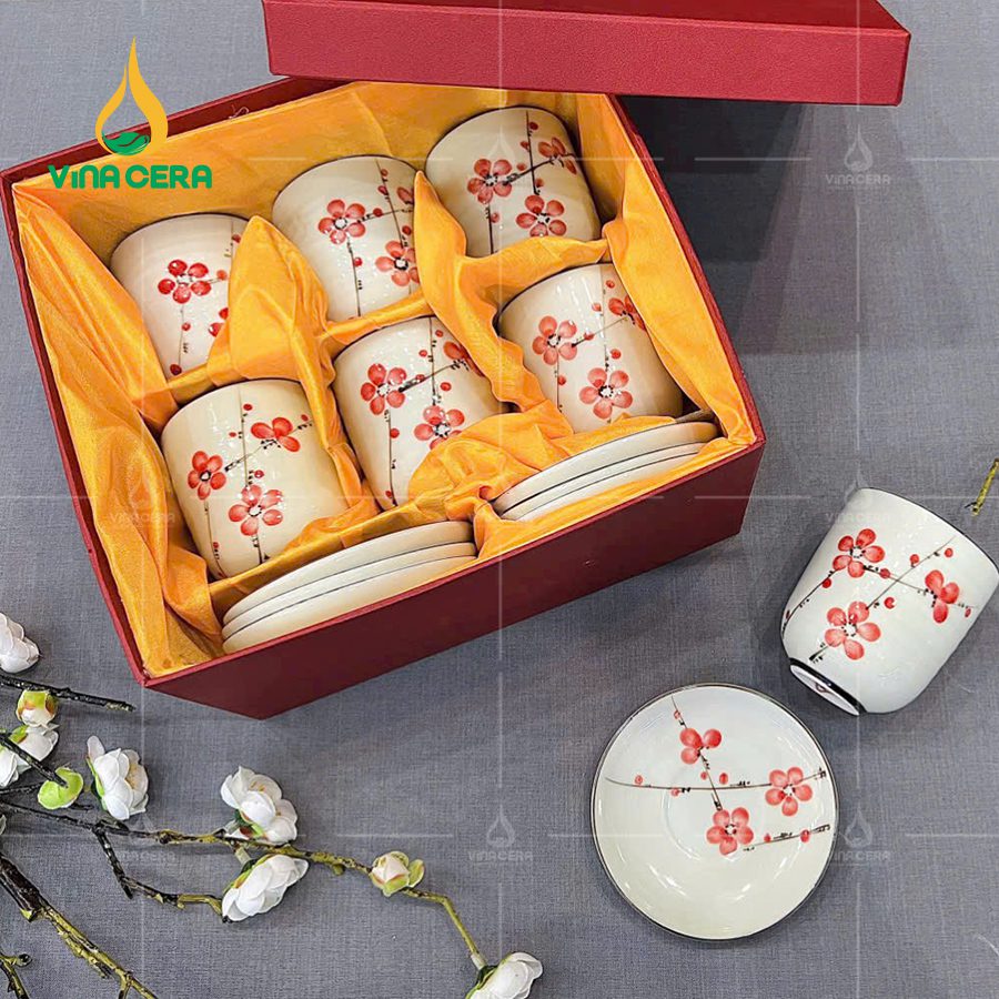 Tìm Hiểu Quy Trình Sản Xuất Gốm Sứ Bát Tràng Từ Xưởng Bộ ly sứ Bát Tràng vẽ tay