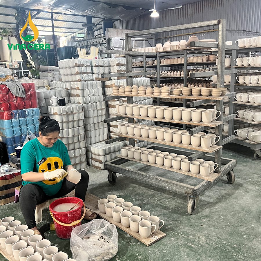 Tìm Hiểu Quy Trình Sản Xuất Gốm Sứ Bát Tràng Từ Xưởng Quy trình sản xuất gốm sứ Bát Tràng