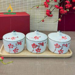 Bộ 3 Hủ Mứt Sứ Trụ Tròn Bát Tràng Vẽ Tay kèm đế Gỗ KHM-0310324