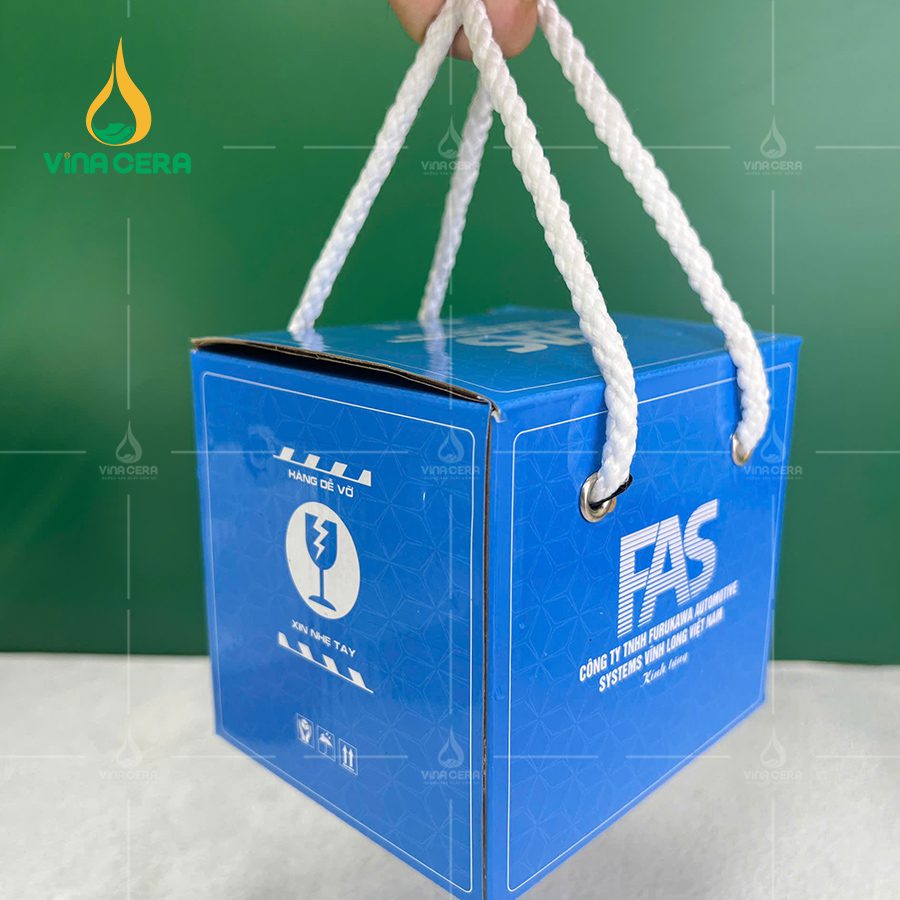 Cốc Vát Trắng Viền Kim Vàng men bóng LS 0622024 Hộp Đựng Ly Sứ In offset theo yêu cầu (3)