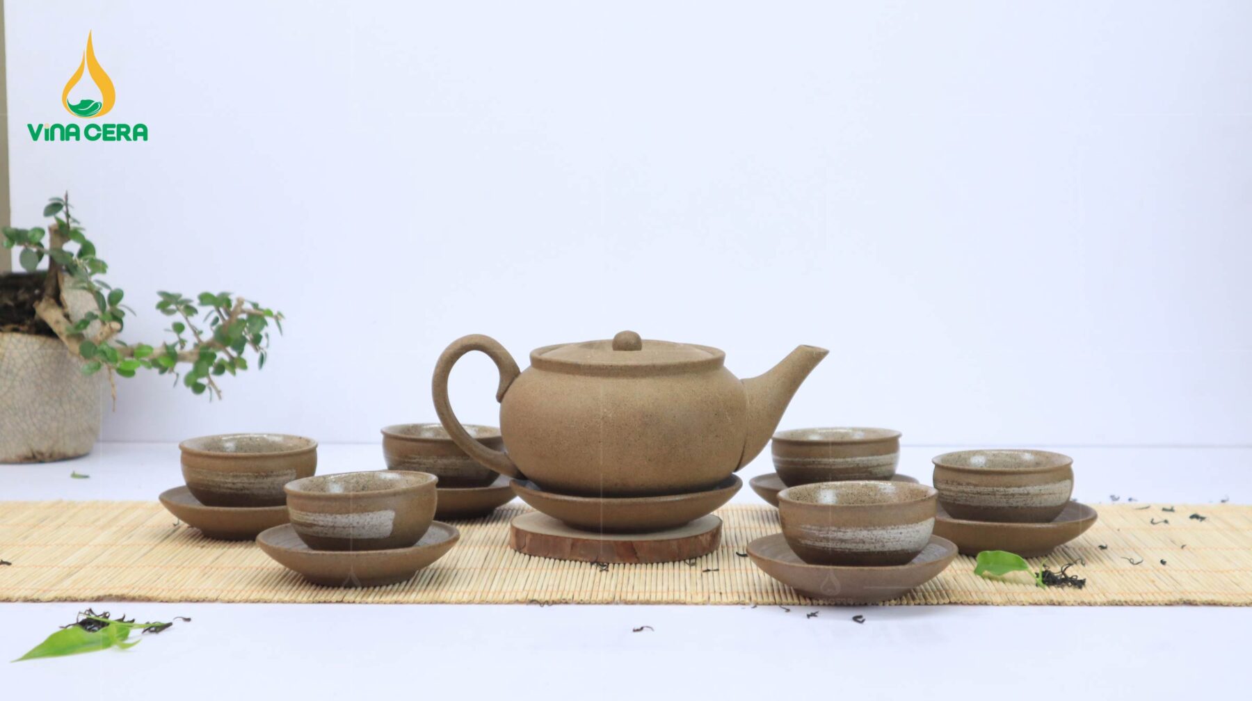 Tìm Hiểu Về Ấm Chén Hồng Sa Bát Tràng Nghệ Nhân Phạm Thế Anh Ấm trà Hồng Sa Bát Tràng