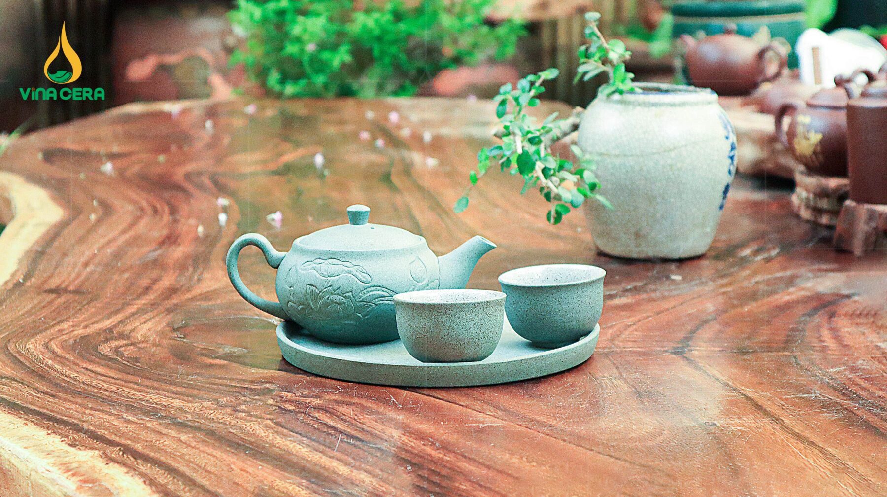 Bộ Ấm trà Hồng Sa Bát Tràng sở hữu vẻ đẹp tinh tế Ấm trà Hồng Sa Bát Tràng