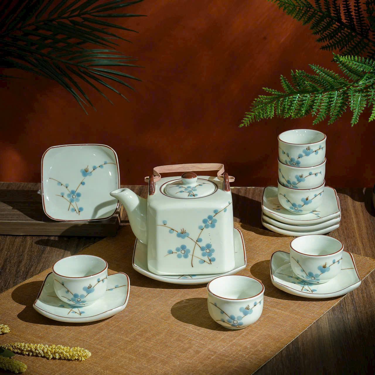 Bộ Ấm Chén Men Kem Vẽ Đào Xanh AC04112224 Bộ Ấm Chén Men Kem Vẽ Đào Xanh AC04112224