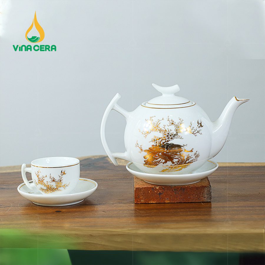 Bộ Ấm Chén Nắp Trăng Khuyết Vẽ Vàng Công Đào