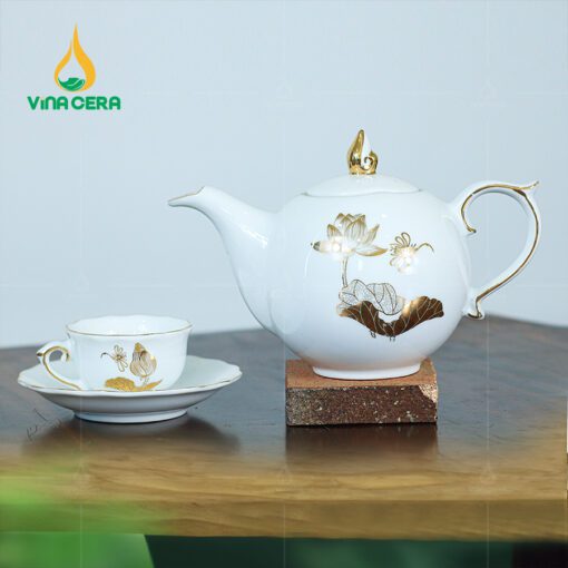 Bộ Ấm Trà Mẫu Đơn Vẽ Vàng VN AC 42