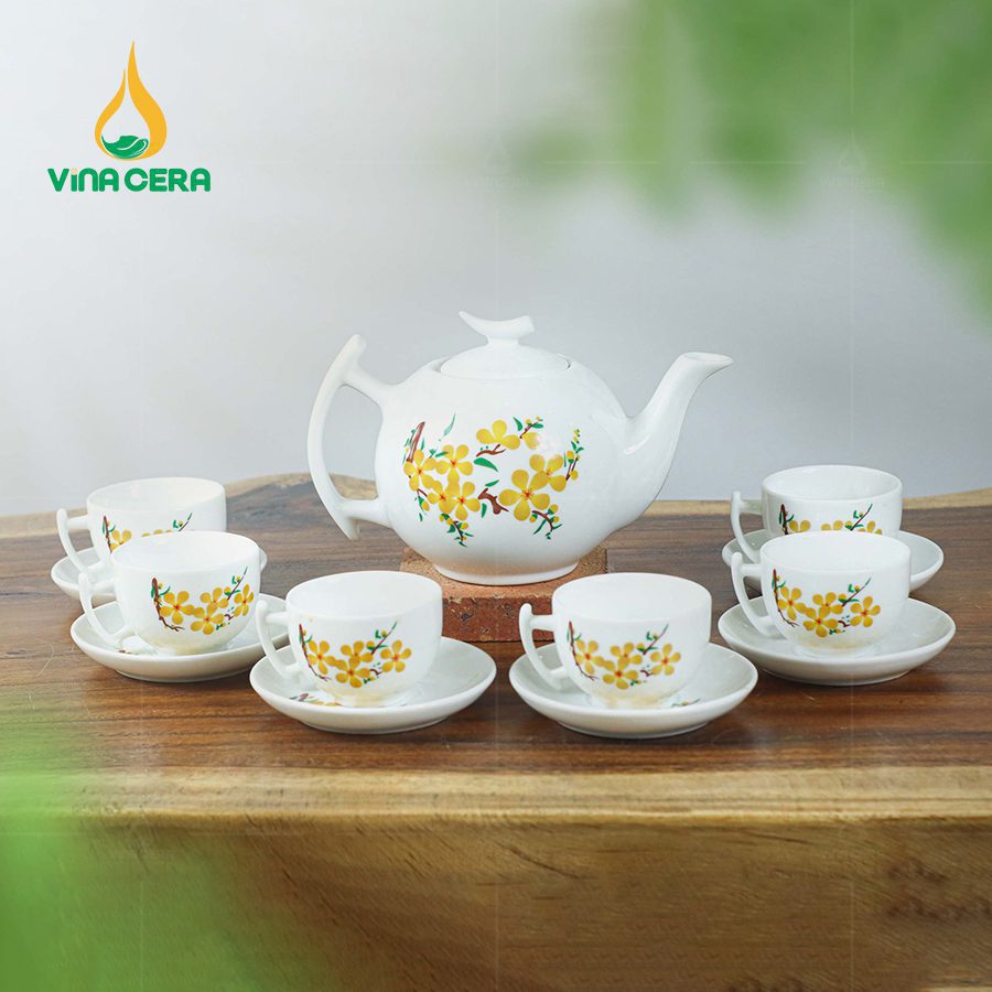 Bộ Ấm Trà Sứ Vẽ Hoa Mai Dáng Trăng Khuyết VNAC05 Bộ Ấm Trà Sứ Vẽ Hoa Mai Dáng Trăng Khuyết