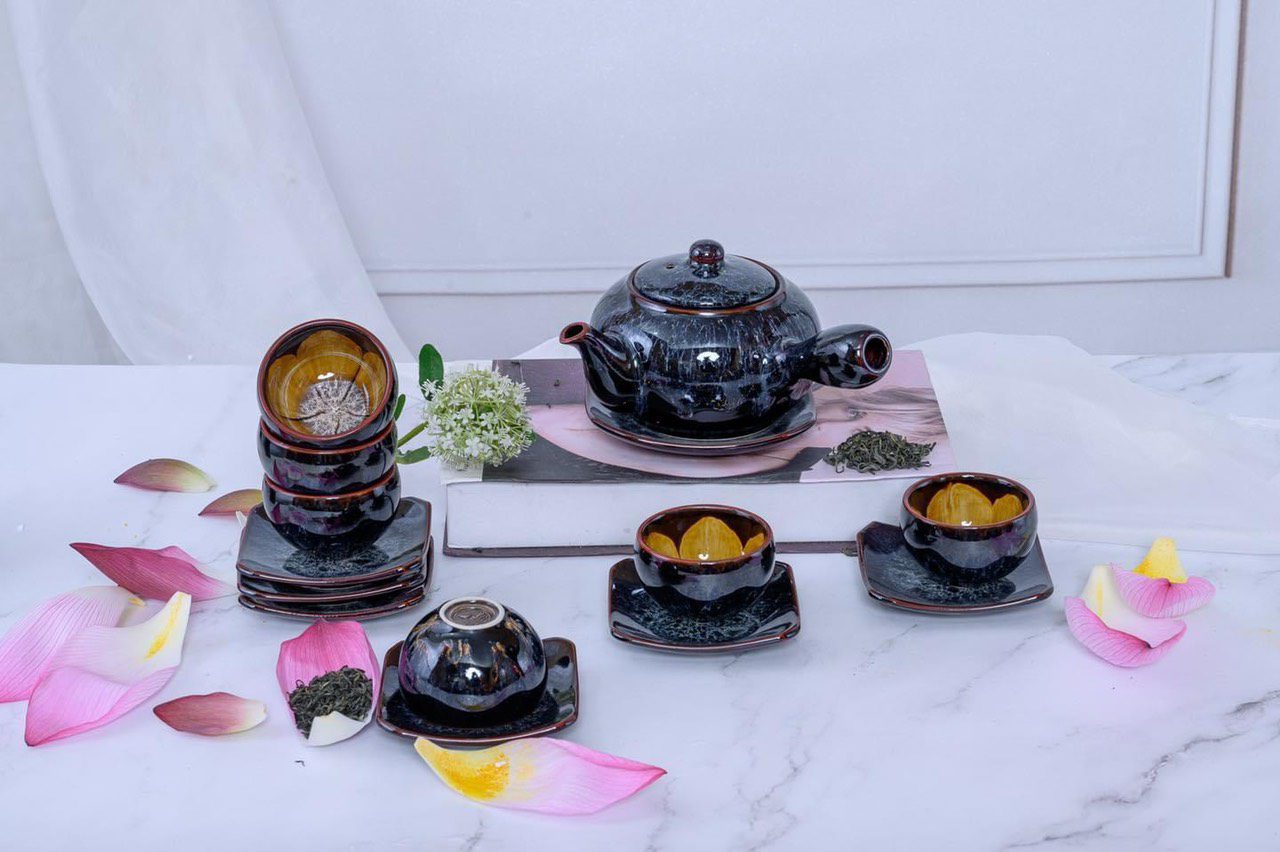 Bộ ấm chén hỏa biến lòng hoa