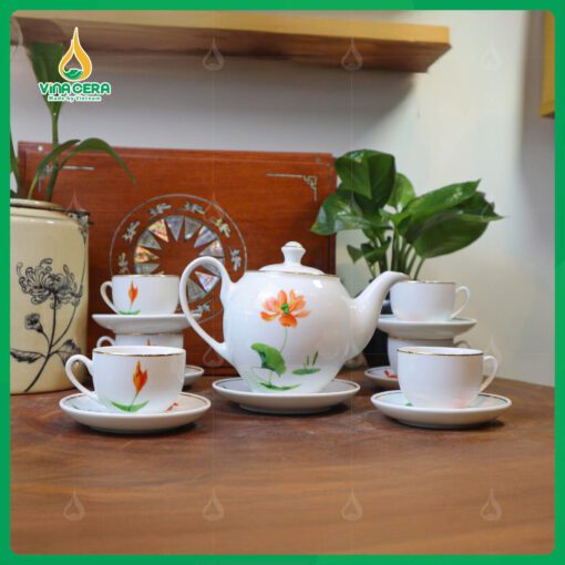 Bộ trà Camellia Đỏ Kẻ Vàng