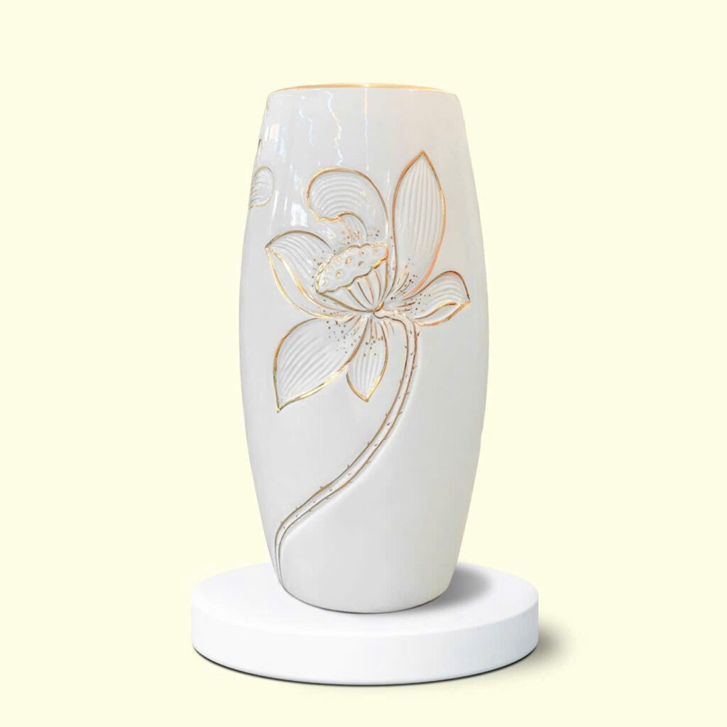 lọ bom men lam sen vàng khắc nổi