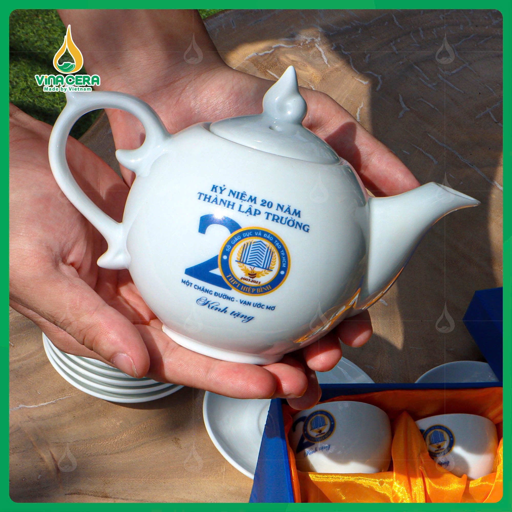 Bộ Ấm Chén Kỷ Niệm 20 năm Thành Lập Trường AC-0272625