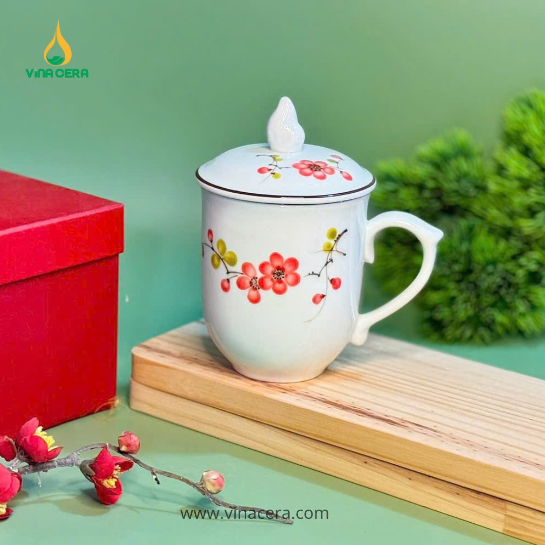 Ly sứ có nắp vẽ tay Bát Tràng – Hoa văn Hoa Đào truyền thống ly-su-co-nap-ve-tay-bat-trang-hoa-van-hoa-dao-truyen-thong