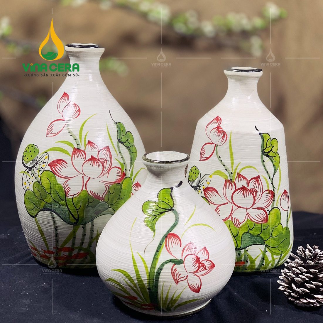 binh-hoa-gom-ve-hoa-sen (10) Bình Hoa Bát Tràng Vẽ Sen In Logo