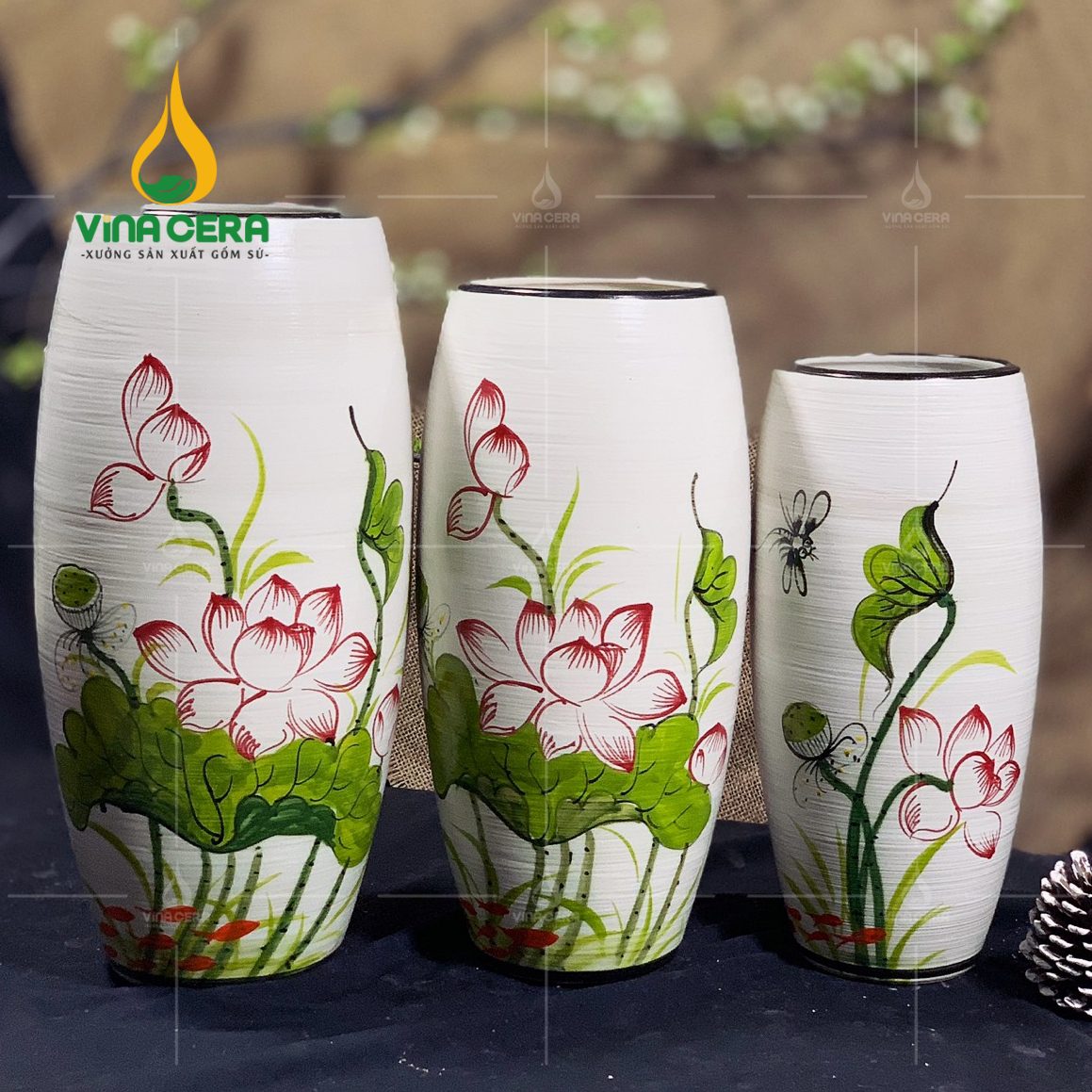 binh-hoa-gom-ve-hoa-sen (7) Bình Hoa Bát Tràng Vẽ Sen In Logo