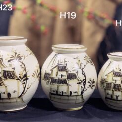 Bình Hoa Vẽ Tay Phố Cổ Xưa