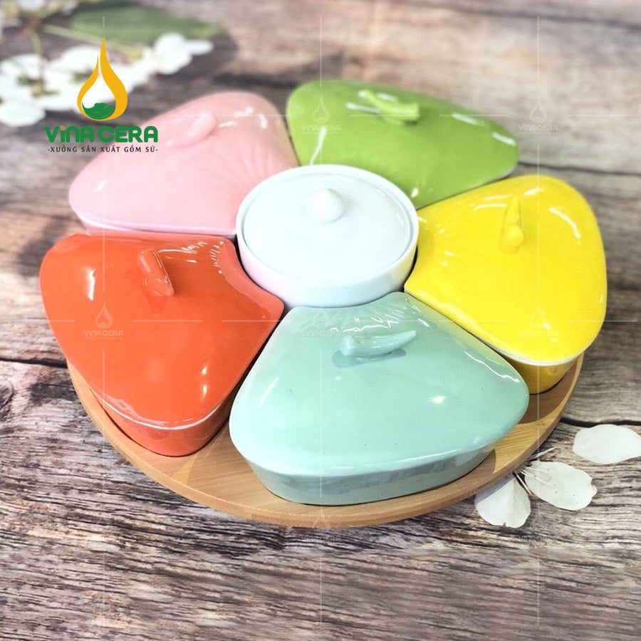 khay-mut-su-hinh-canh-hoa-ngu-sac (1) Khay mứt sứ hình cánh hoa ngũ sắc