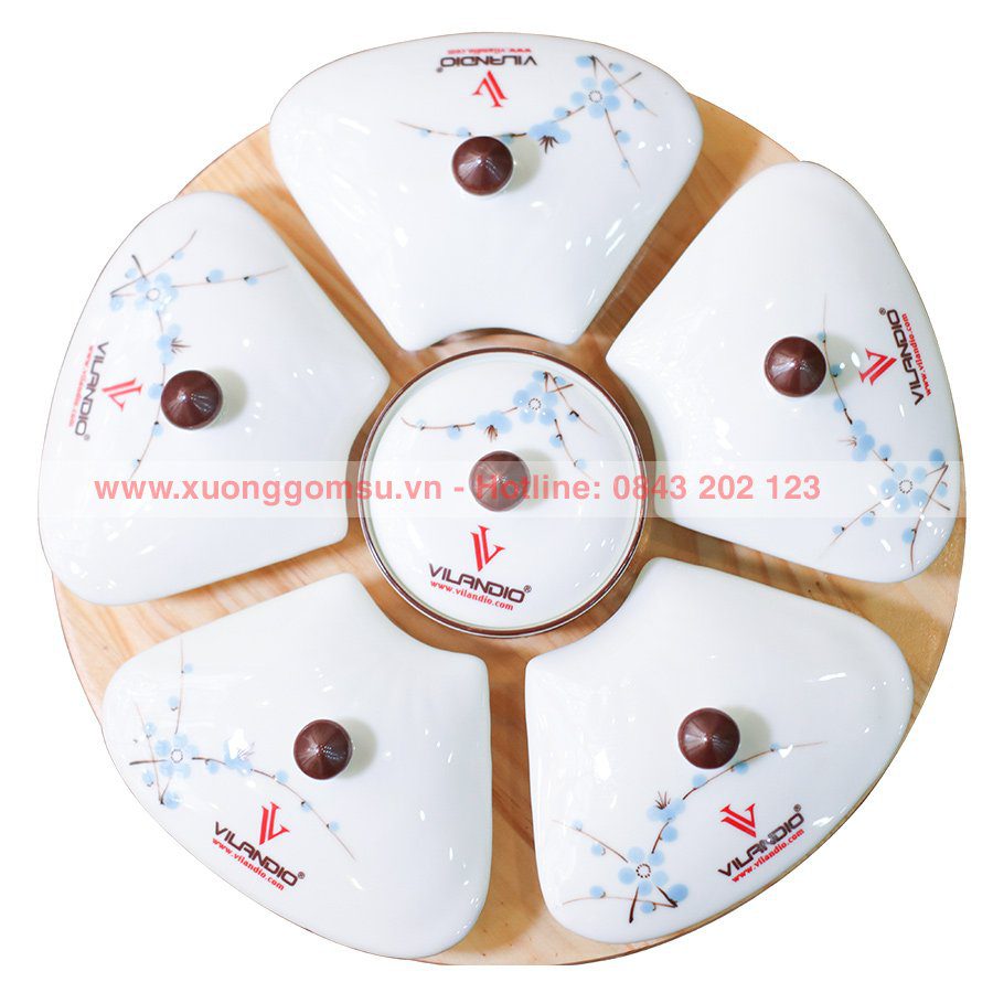 sg5.jpg Khay Mứt Sứ Trắng Vẽ Đào Xanh In Logo Quà Tết – KMS-3352424