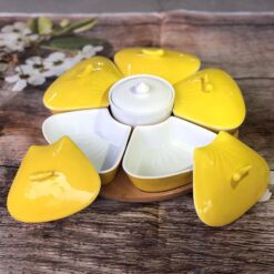 Khay Mứt Sứ Hoa Vàng 5 Cánh - KMS-2452424 Khay Mứt Sứ Hoa Vàng 5 Cánh – KMS-2452424