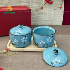 Bộ 2 Hủ Mứt Sứ Trụ Tròn kèm đế Gỗ HM0210324 Bộ 2 Hủ Mứt Sứ Trụ Tròn kèm đế Gỗ HM0210324