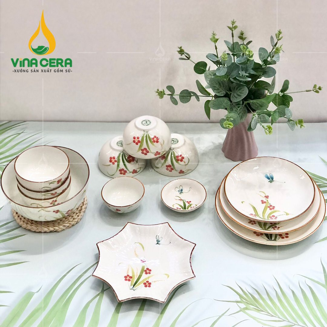 bo-ban-an-bat-trang-cao-cap-ve-dao-chuon (4) Bộ bàn ăn Bát Tràng cao cấp vẽ đào chuồn