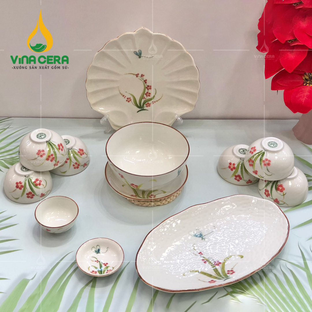 bo-ban-an-bat-trang-cao-cap-ve-dao-chuon (6) Bộ bàn ăn Bát Tràng cao cấp vẽ đào chuồn
